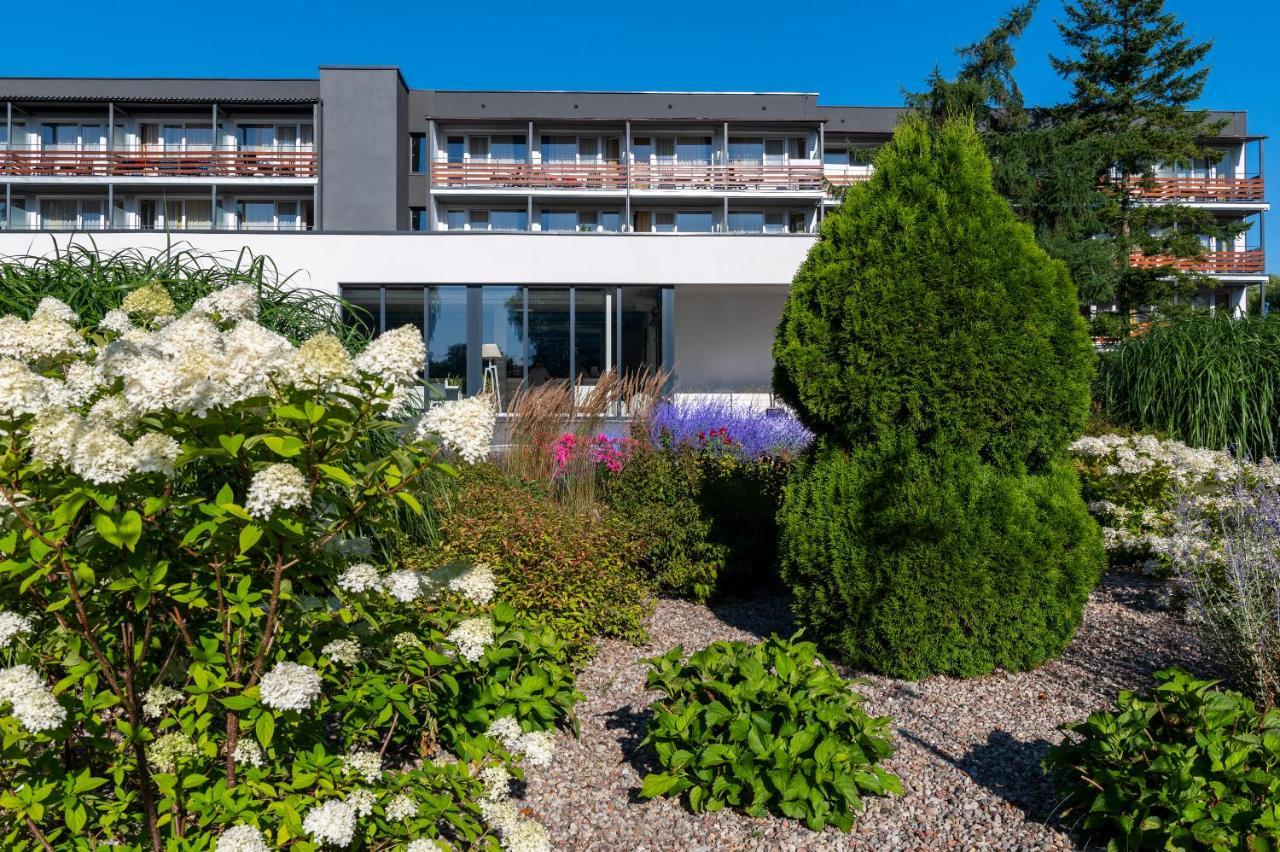 Osrodek Wypoczynkowo-Rehabilitacyjny "Bryza" Hotel Dzwirzyno Exterior photo