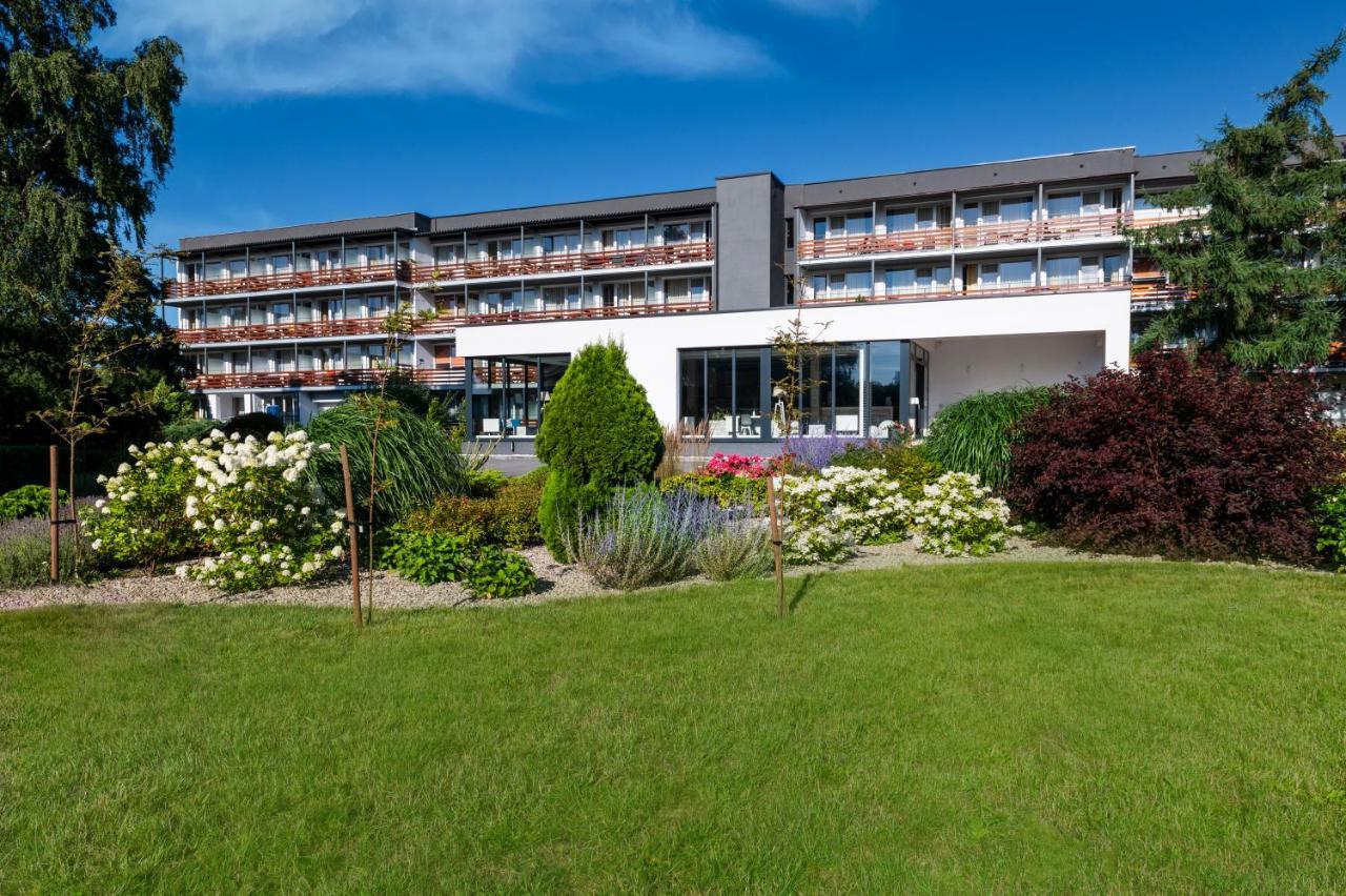 Osrodek Wypoczynkowo-Rehabilitacyjny "Bryza" Hotel Dzwirzyno Exterior photo