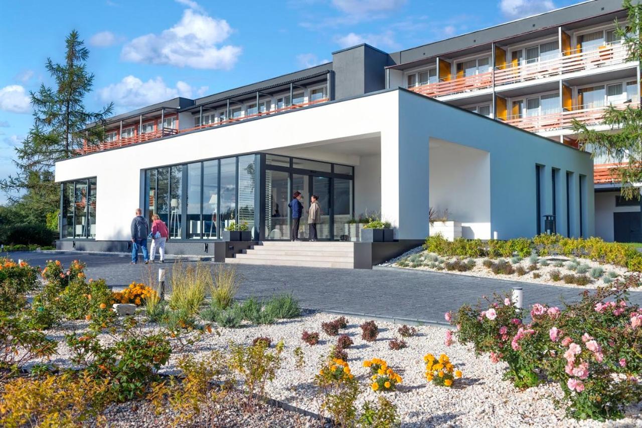 Osrodek Wypoczynkowo-Rehabilitacyjny "Bryza" Hotel Dzwirzyno Exterior photo