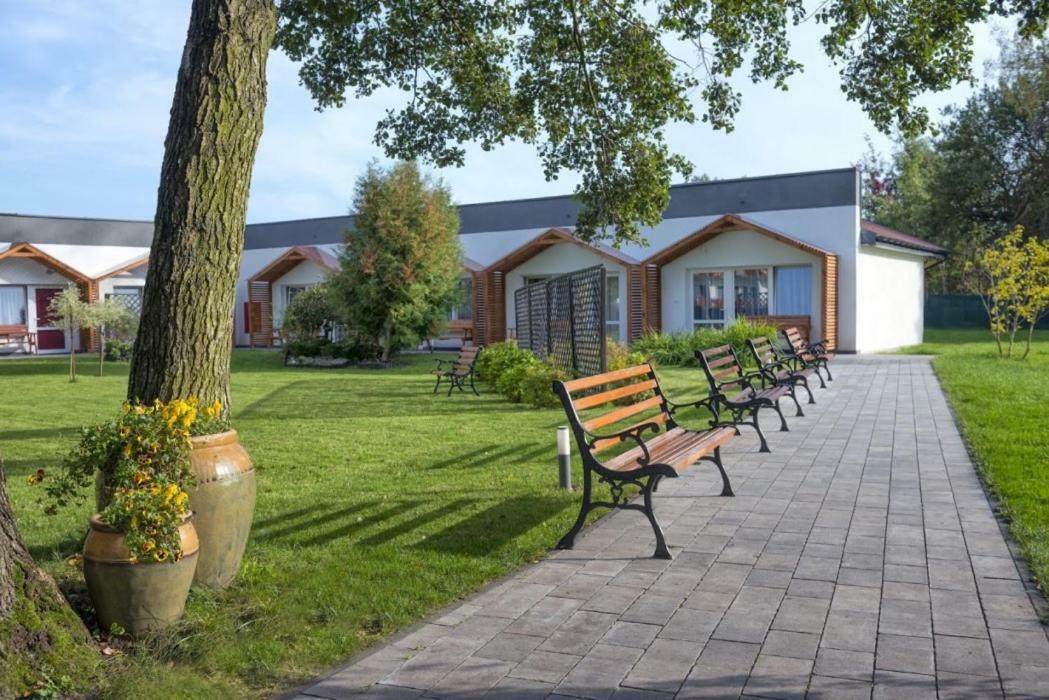Osrodek Wypoczynkowo-Rehabilitacyjny "Bryza" Hotel Dzwirzyno Exterior photo